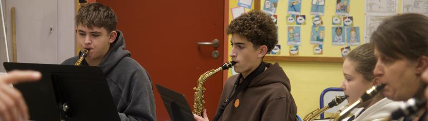 Derrière le jazz, la musique à tout prix