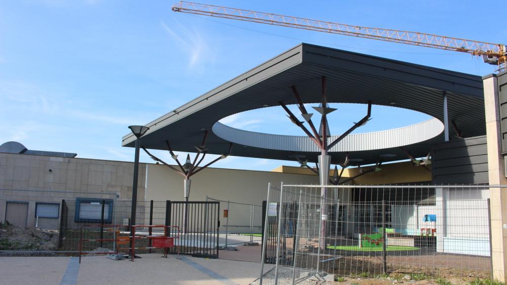 Les travaux se poursuivent dans la cour du multi-accueil Balthazar.