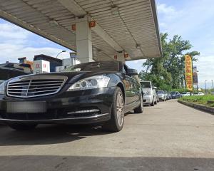 Prix du carburant : les automobilistes allemands se pressent aux pompes françaises