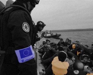 Un an après les scandales, les eurodéputés ré-accordent leur confiance à Frontex