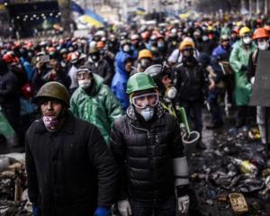 Kiev en DIRECT - Premières sanctions européennes