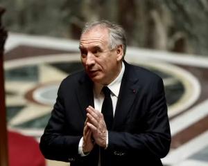 Bayrou épargné : le budget de l’État adopté suite au rejet de la motion de censure 