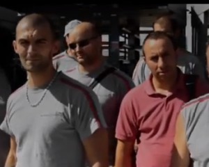 Les ouvriers de PSA rappent leur colère 