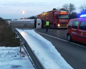 Camion de lait renversé sur l'A4 - La circulation rétablie