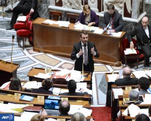 Direct : l'UMP dépose une motion de censure contre le gouvernement Valls