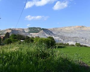 Les campagnes serbes défendent leurs terres face aux géants miniers