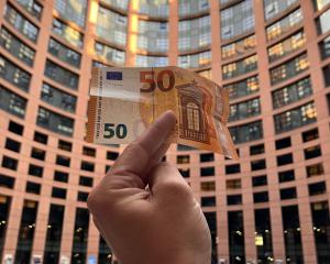 Les parlementaires européens face au scandale du fond de pension volontaire