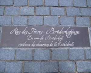 La rue des Frères n'a pas encore trouvé son rythme