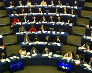 Le parlement adopte la directive Omnibus II