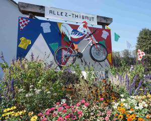 Tour de France : Thibaut Pinot donne de la Lure à la Planche