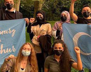 Une athlète ouïghoure porte la flamme olympique: les assos dénoncent une propagande