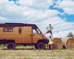 «Roule ma poule»: le projet un peu fou d'une «Van life» connectée en couple