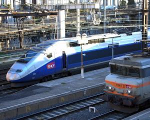 Le Parlement encourage l'espace ferroviaire unique mais limite l'ouverture à la concurrence